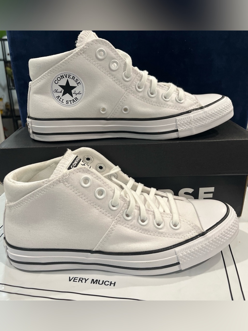 Converse All Stars Chuck Taylor size 7.5 Women’s